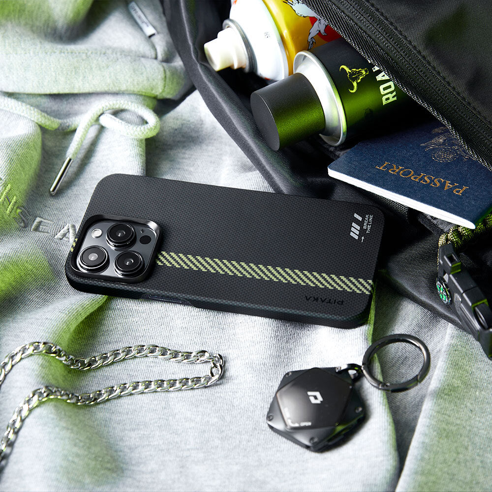 Apple iPhone 15 Pro Kılıf M-safe Şarj Özellikli Aramid Fiber Pitaka Tactile Woven Break The Line Kapak Siyah