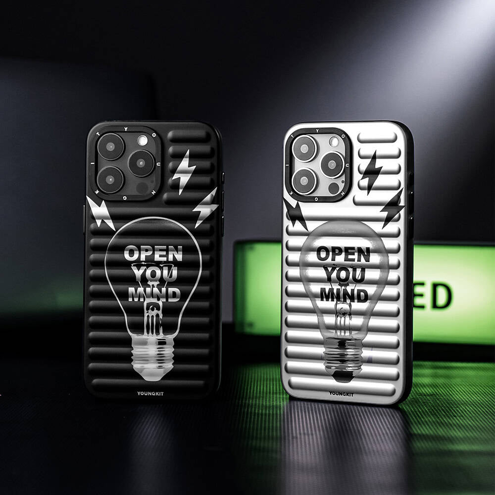 Apple iPhone 15 Pro Kılıf M-safe Şarj Özellikli Youngkit Open Mind Serisi Kapak Gümüş