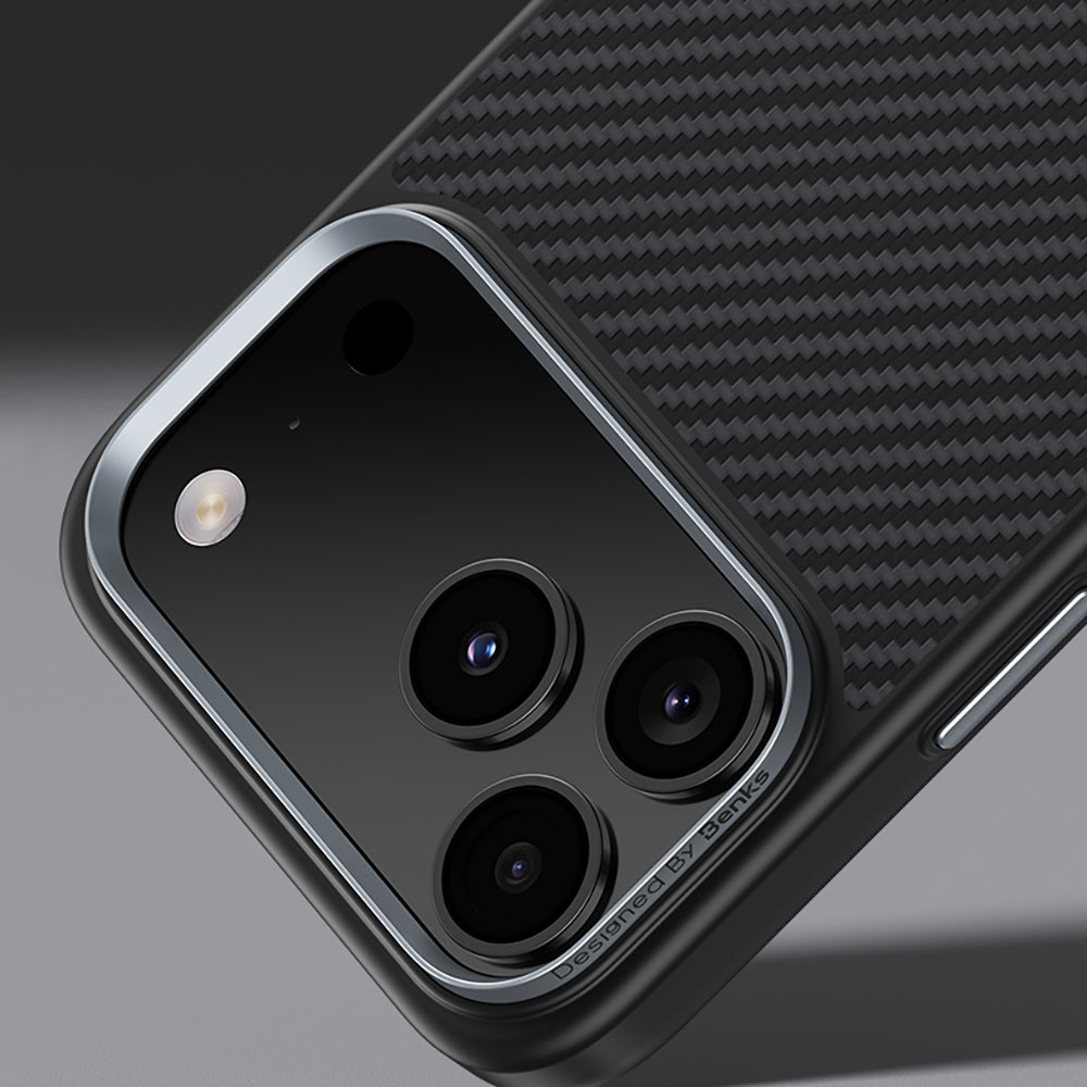 Apple iPhone 17 Pro Kılıf Karbon Fiber M-safe Şarj Özellikli Benks Hybrid ArmorPro 600D Kevlar Kapak Siyah