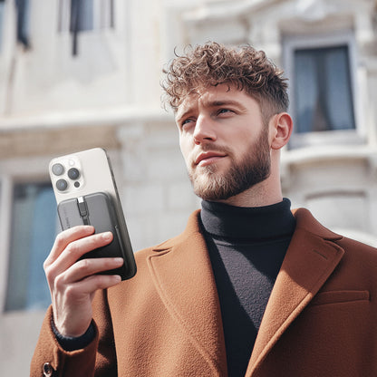 Amazingthing Thunder Go Akıllı Saat Kablosuz Şarj Özellikli PD 22.5W Standlı Wireless Powerbank 15W 10000mAh Siyah