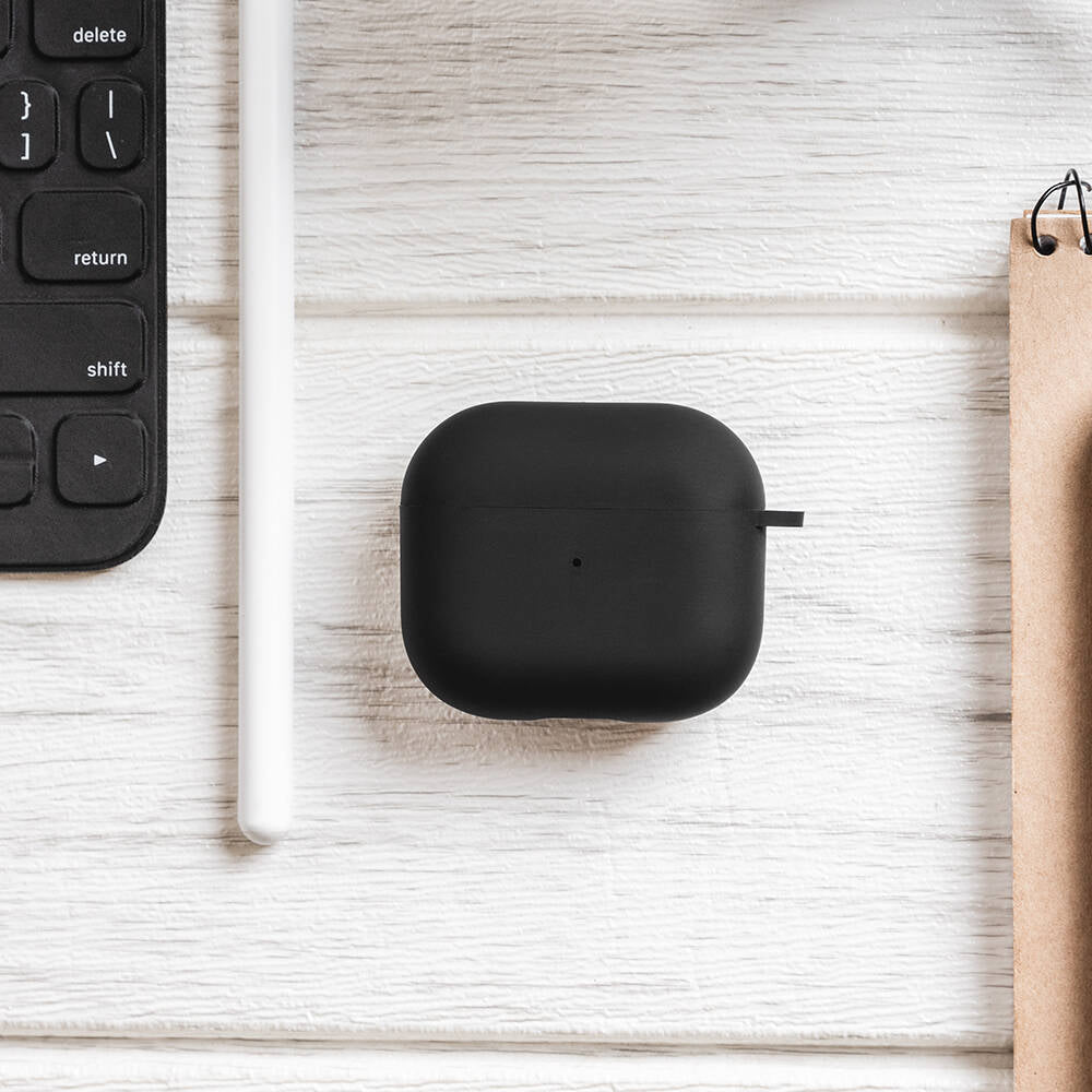 Apple Airpods 3. Nesil Kılıf Yumuşak Dokunuşlu Likit Silikon Tasarımlı Lisanslı Switcheasy Skin Kapak Yeşil