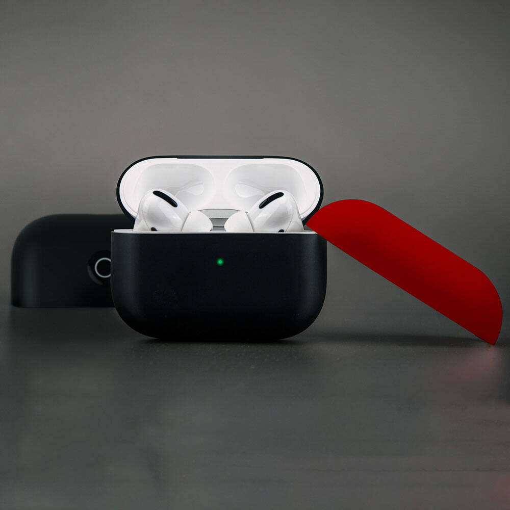Apple Airpods Pro Kılıf Boyun Askılı Parlayan Düğmeli Lisanslı Switcheasy Colors Silikon Kapak Beyaz