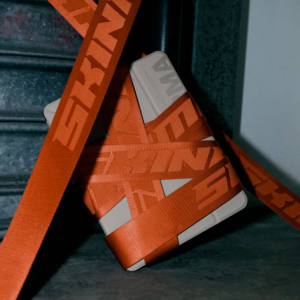 Apple iPad Air 11 2024 Kılıf SkinArma Kabartma Baskı Tasarımlı 360 Tam Koruma Arkası Şeffaf Standlı Gamma Kılıf Mavi Açık