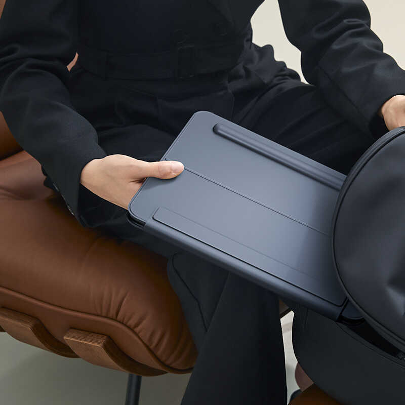 Apple iPad Pro 11 2022 M2 Benks KB01 Kablosuz Klavyeli Kılıf Gri