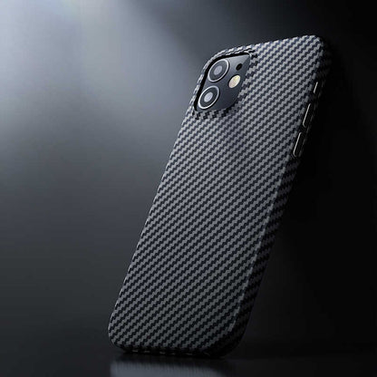 Apple iPhone 12 Kılıf Benks Aramid Kapak Siyah