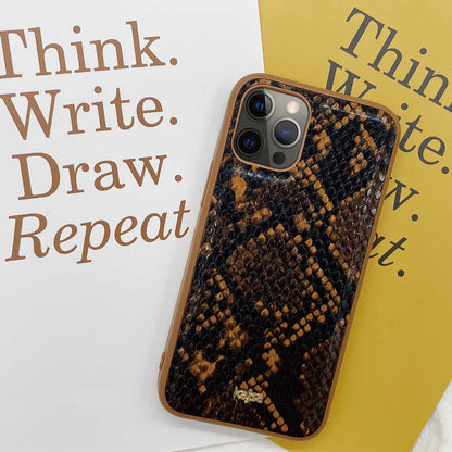 Apple iPhone 12 Pro Max Kılıf Kajsa Glamorous Serisi Snake Pattern Kapak Siyah