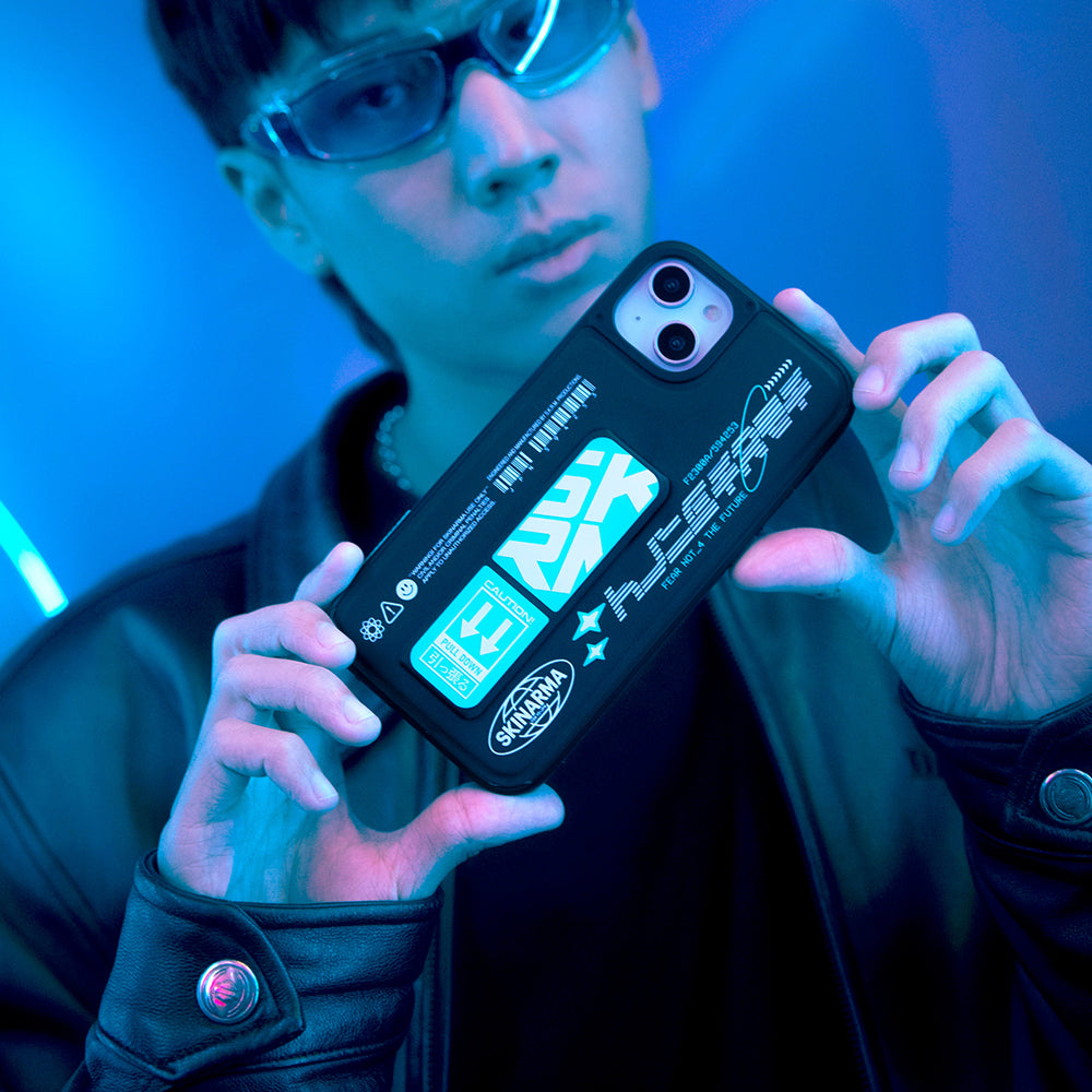 Apple iPhone 13 Kılıf Skinarma Standlı Deri Görünümlü Akarui Kapak Mavi