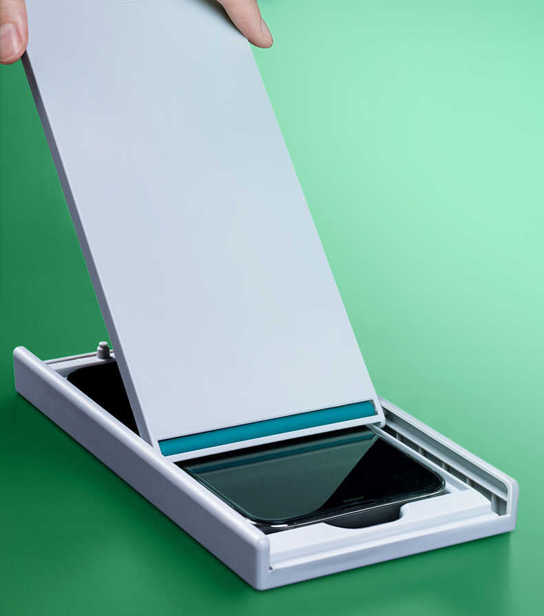 Apple iPhone 13 Pro Benks Little KingKong Anti-Blue Light Cam Ekran Koruyucu Siyah