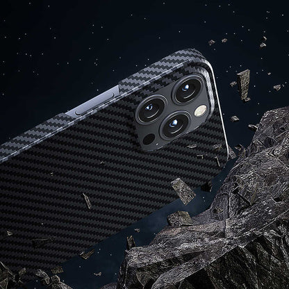 Apple iPhone 13 Pro Max Kılıf Benks Aramid Fiber Kapak Siyah