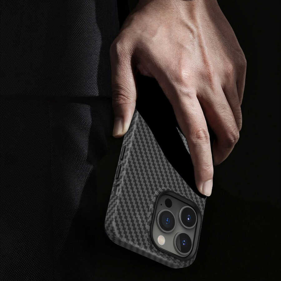Apple iPhone 14 Plus Kılıf Wiwu Karbon Fiber Görünümlü M-safe Wireless Şarj Özellikli Kabon Kapak Siyah
