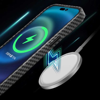 Apple iPhone 14 Plus Kılıf Wiwu Karbon Fiber Görünümlü M-safe Wireless Şarj Özellikli Kabon Kapak Mavi