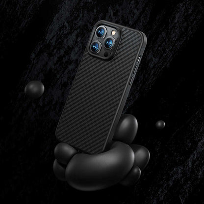 Apple iPhone 14 Pro Kılıf Karbon Fiber Benks Civilian Aramid Protective Kapak Siyah