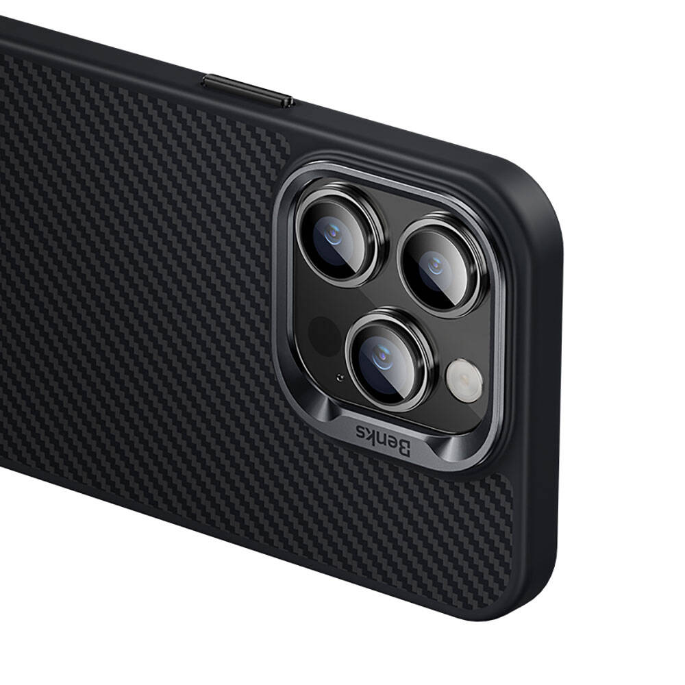 Apple iPhone 14 Pro Max Kılıf Karbon Fiber M-safe Şarj Özellikli Benks Hybrid ArmorPro 600D Kevlar Kapak Siyah