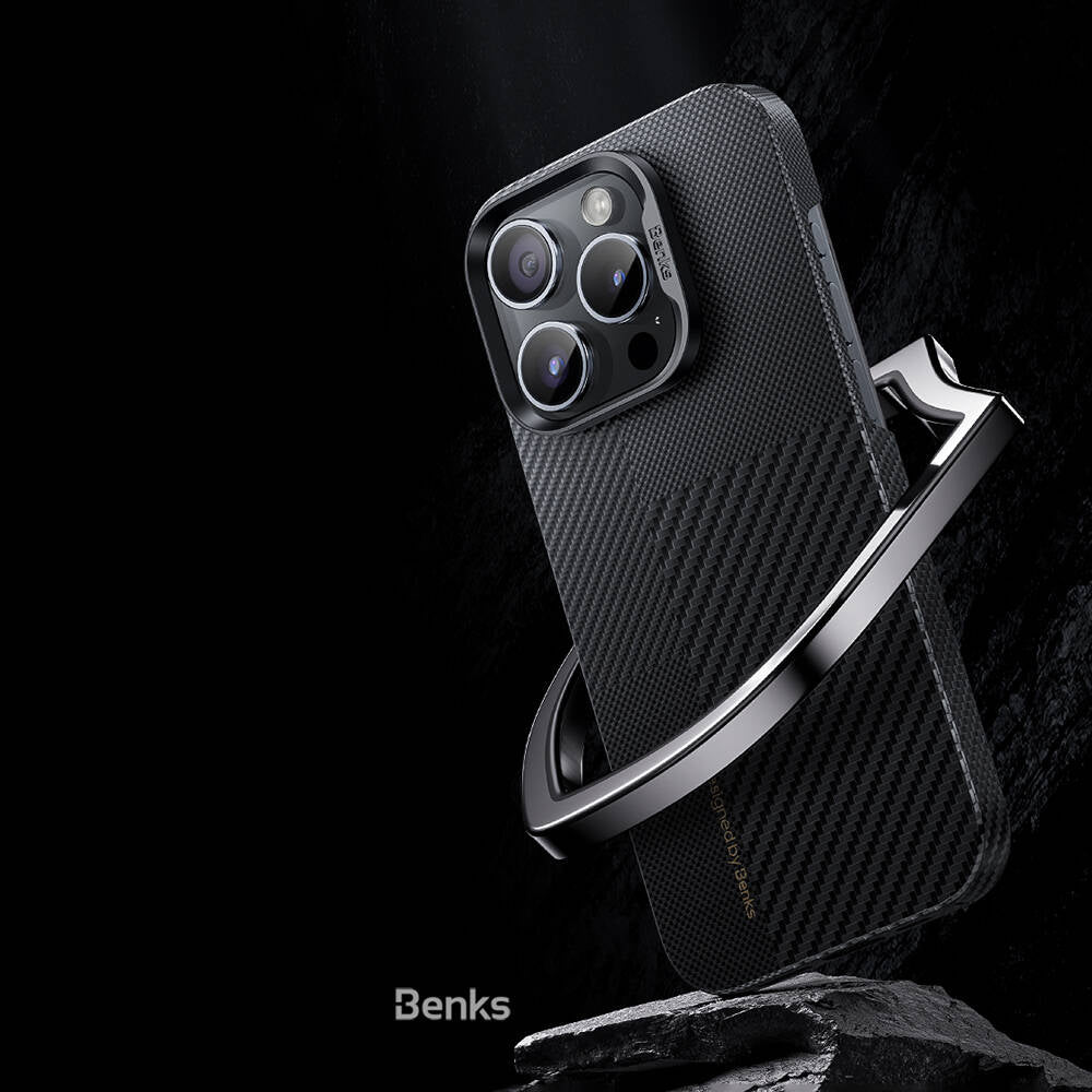 Apple iPhone 14 Pro Max Kılıf M-safe Şarj Özellikli Karbon Fiber Benks Montage ArmorAir Kevlar Kapak Siyah