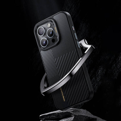Apple iPhone 14 Pro Max Kılıf M-safe Şarj Özellikli Karbon Fiber Benks Montage Hybrid ArmorPro Kevlar Kapak Siyah