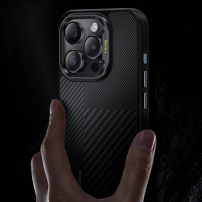 Apple iPhone 14 Pro Max Kılıf M-safe Şarj Özellikli Karbon Fiber Benks Montage Hybrid ArmorPro Kevlar Kapak Siyah