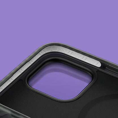 Apple iPhone 14 Pro Max Kılıf M-safe Şarj Özellikli Mat Arka Yüzey Benks Drop Resistance Kapak Beyaz