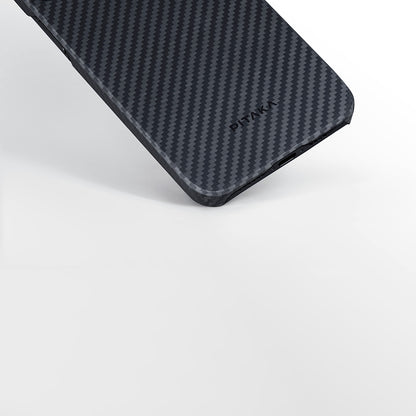 Apple iPhone 15 Plus Kılıf M-safe Şarj Özellikli 1500D Aramid Fiber Pitaka Ultra-Slim Classic Serisi Black-Grey Twill Kapak Siyah-Gri