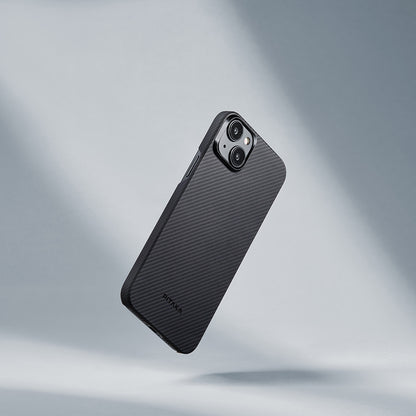 Apple iPhone 15 Plus Kılıf M-safe Şarj Özellikli 600D Aramid Fiber Pitaka Ultra-Slim Classic Serisi Black-Grey Twill Kapak Siyah-Gri