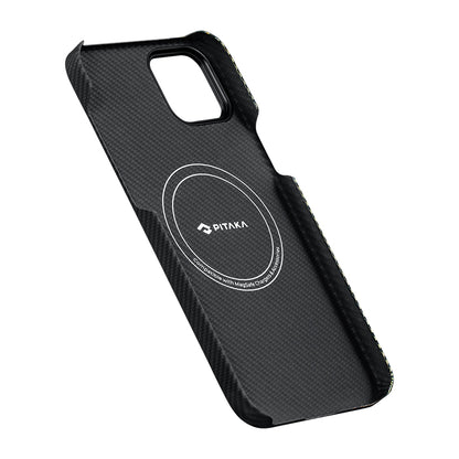 Apple iPhone 15 Plus Kılıf M-safe Şarj Özellikli 600D Aramid Fiber Pitaka Tactile Woven Orchestra Serisi Overture Kapak Siyah-Yeşil