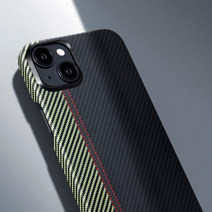 Apple iPhone 15 Plus Kılıf M-safe Şarj Özellikli 600D Aramid Fiber Pitaka Tactile Woven Orchestra Serisi Overture Kapak Siyah-Yeşil