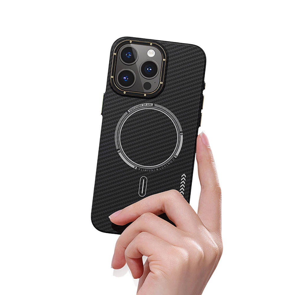 Apple iPhone 15 Plus Kılıf Recci Machinist Serisi M-safe Şarj Özellikli Magnetik Karbon Kapak Gri