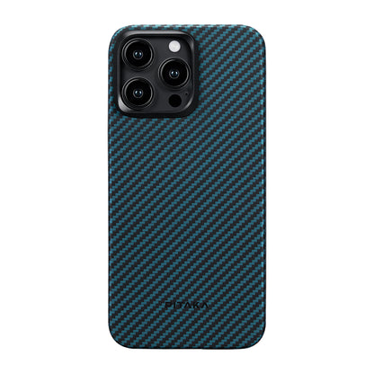 Apple iPhone 15 Pro Kılıf M-safe Şarj Özellikli 1500D Aramid Fiber Pitaka Ultra-Slim Classic Serisi Black-Blue Twill Kapak Siyah-Mavi