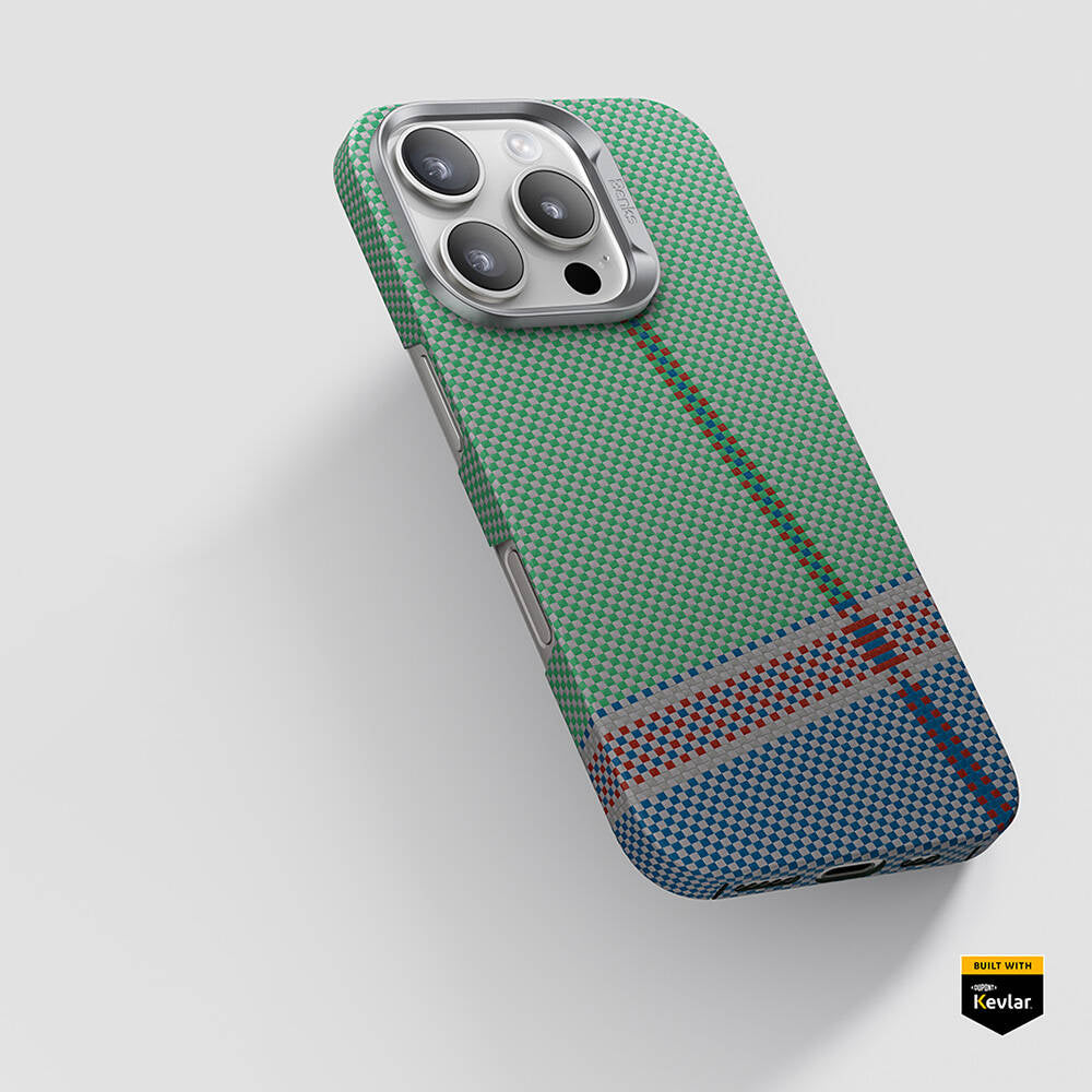 Apple iPhone 15 Pro Kılıf M-safe Şarj Özellikli Karbon Fiber Tasarımlı Benks Passion Green ArmorAir Kevlar Kapak Yeşil