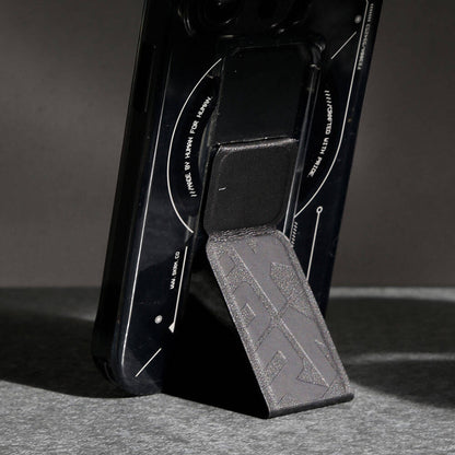 Apple iPhone 15 Pro Kılıf M-safe Şarj Özellikli Teknoloji Desenli Standlı Skinarma Helio Kapak Siyah