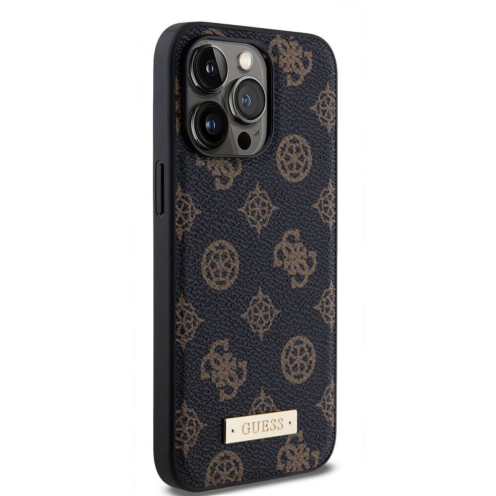 Apple iPhone 15 Pro Max Kılıf Guess M-safe Şarj Özellikli PU Deri Desenli Metal Plaka Logolu Kapak Siyah