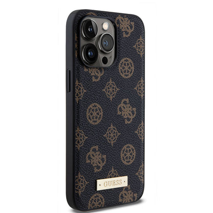 Apple iPhone 15 Pro Max Kılıf Guess M-safe Şarj Özellikli PU Deri Desenli Metal Plaka Logolu Kapak Siyah