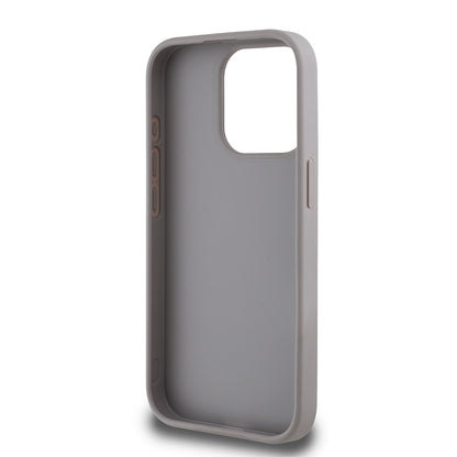 Apple iPhone 15 Pro Max Kılıf Guess Orjinal Lisanslı Gül Baskılı Büyük Metal Logo Dizaynlı Kapak Pembe