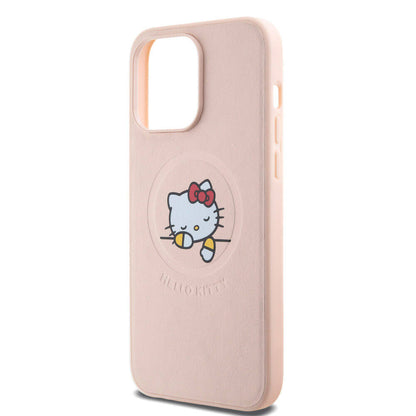 Apple iPhone 15 Pro Max Kılıf Hello Kitty Orjinal Lisanslı M-safe Şarj Özellikli Baskı Logolu Uyuyan Kitty Deri Kapak Pembe