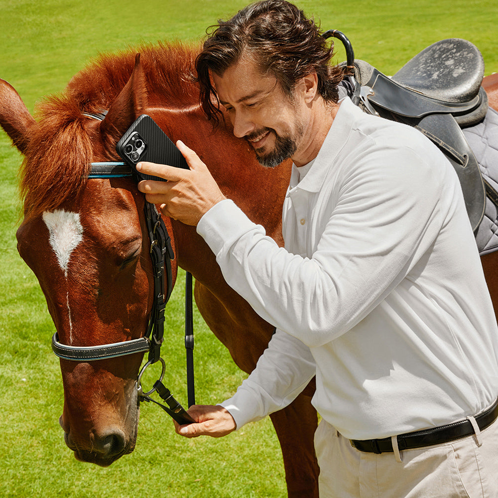 Apple iPhone 15 Pro Max Kılıf M-safe Şarj Özellikli 1500D Aramid Fiber Pitaka Military-Grade Classic Serisi Black-Grey Twill Kapak Siyah-Mavi