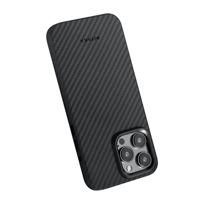 Apple iPhone 15 Pro Max Kılıf M-safe Şarj Özellikli 1500D Aramid Fiber Pitaka Military-Grade Classic Serisi Black-Grey Twill Kapak Siyah-Gri