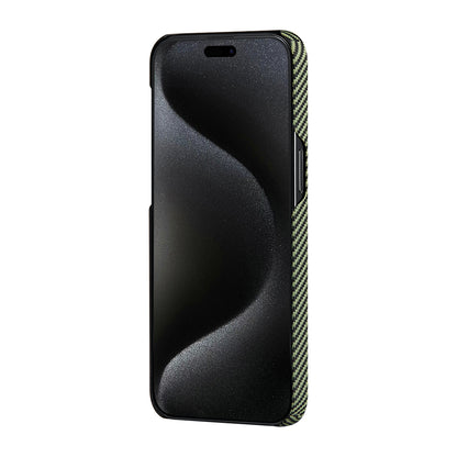 Apple iPhone 15 Pro Max Kılıf M-safe Şarj Özellikli 600D Aramid Fiber Pitaka Tactile Woven Orchestra Serisi Overture Kapak Siyah-Yeşil