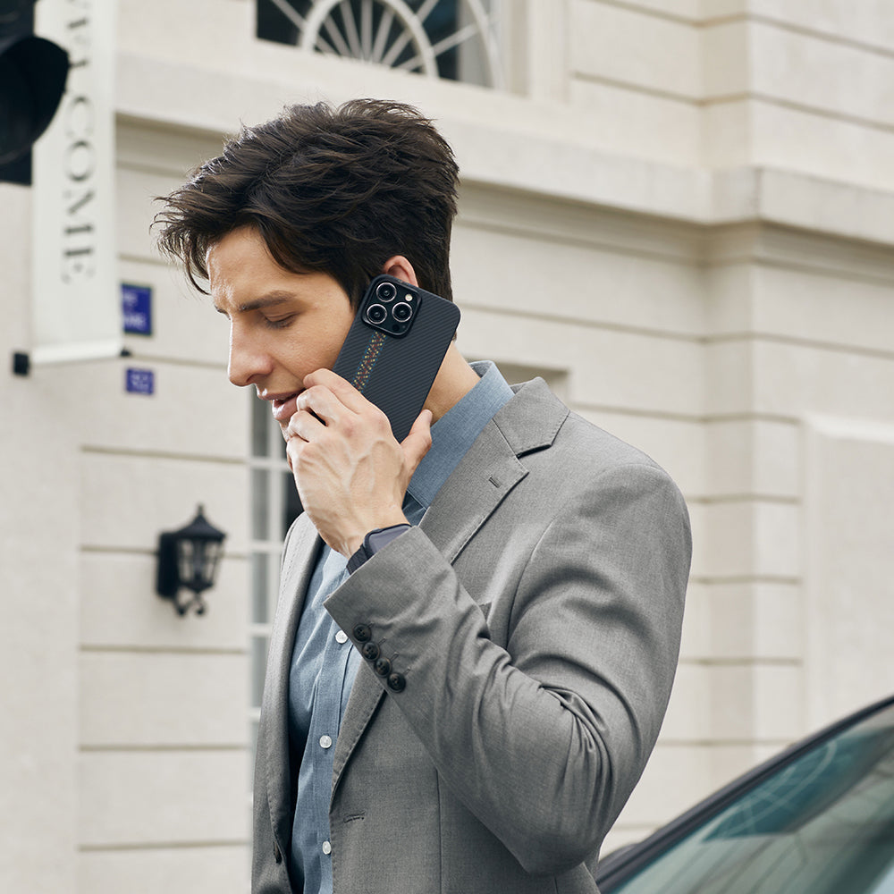 Apple iPhone 15 Pro Max Kılıf M-safe Şarj Özellikli 600D Aramid Fiber Pitaka Tactile Woven Orchestra Serisi Rhapsody Kapak Siyah