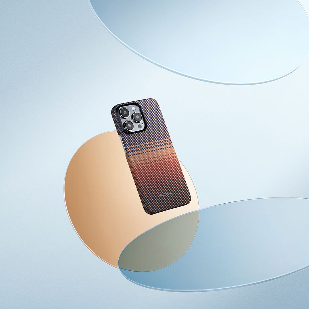 Apple iPhone 15 Pro Max Kılıf M-safe Şarj Özellikli Aramid Fiber Pitaka Tactile Woven Sunset-Moonrise Serisi Sunset Kapak Kahverengi