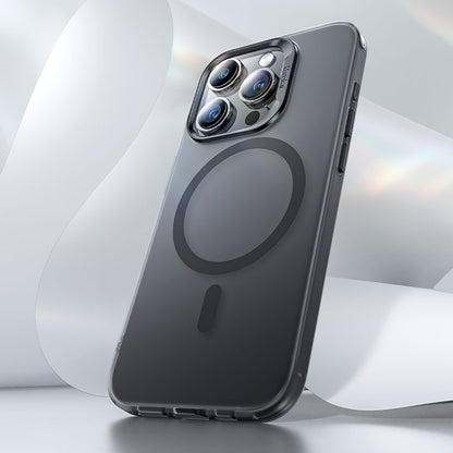 Apple iPhone 15 Pro Max Kılıf M-safe Şarj Özellikli Benks Lucid Armor Kapak Gri