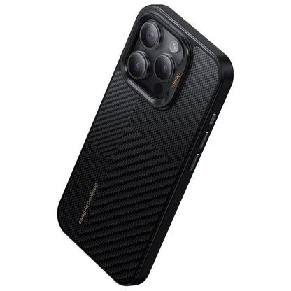 Apple iPhone 15 Pro Max Kılıf M-safe Şarj Özellikli Karbon Fiber Benks Montage Hybrid ArmorPro Kevlar Kapak Siyah