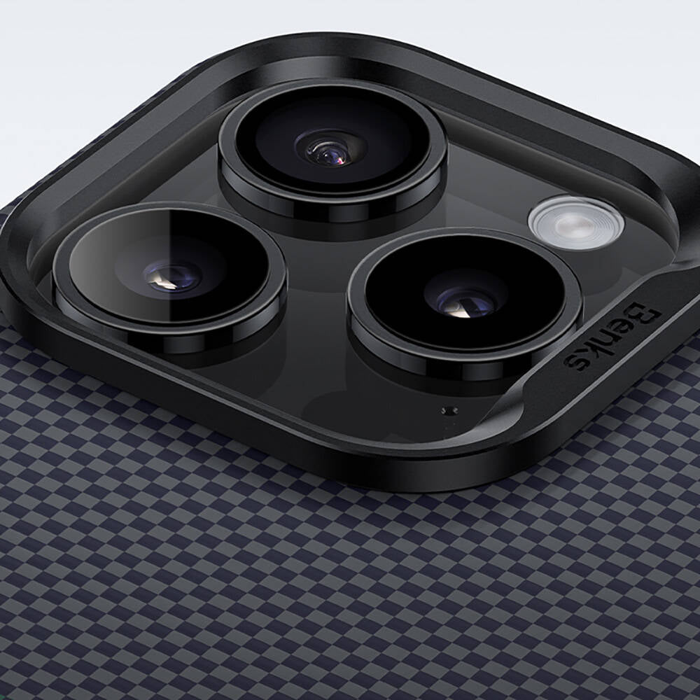 Apple iPhone 15 Pro Max Kılıf M-safe Şarj Özellikli Karbon Fiber Tasarımlı Benks Aurora ArmorPro Kevlar Kapak Siyah