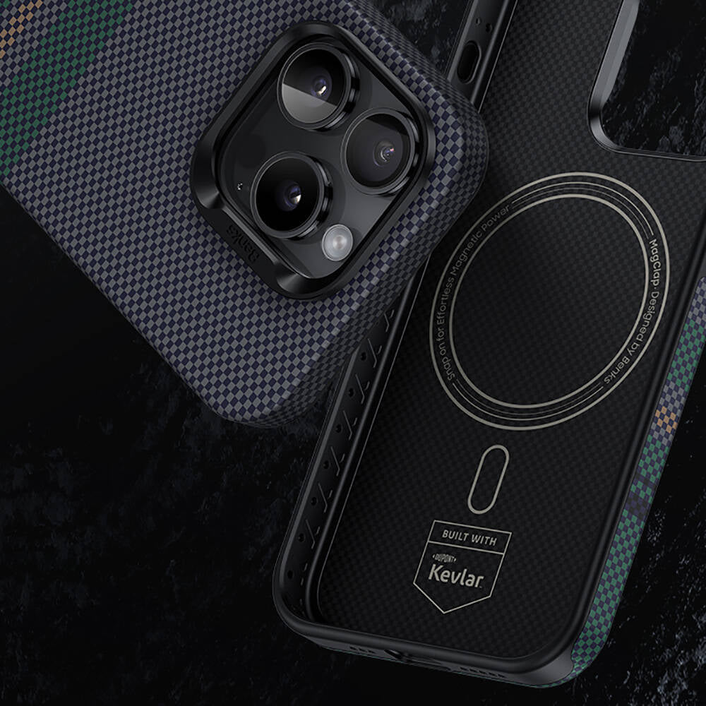 Apple iPhone 15 Pro Max Kılıf M-safe Şarj Özellikli Karbon Fiber Tasarımlı Benks Aurora ArmorPro Kevlar Kapak Siyah