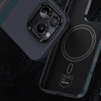 Apple iPhone 15 Pro Max Kılıf M-safe Şarj Özellikli Karbon Fiber Tasarımlı Benks Aurora ArmorPro Kevlar Kapak Siyah