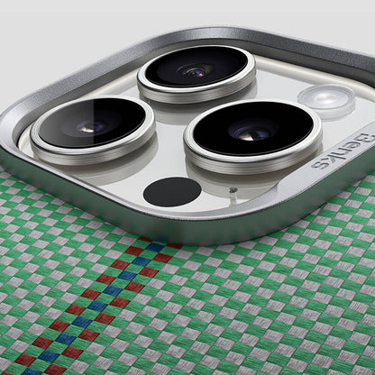 Apple iPhone 15 Pro Max Kılıf M-safe Şarj Özellikli Karbon Fiber Tasarımlı Benks Passion Green ArmorAir Kevlar Kapak Yeşil