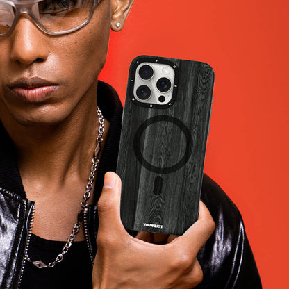 Apple iPhone 15 Pro Max Kılıf M-safe Şarj Özellikli Sararmaya Dayanıklı Youngkit Wood Forest Serisi Kapak Siyah
