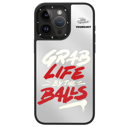 Apple iPhone 15 Pro Max Kılıf Tobias Fonseca Tasarımlı Youngkit Mirror Kapak Kırmızı