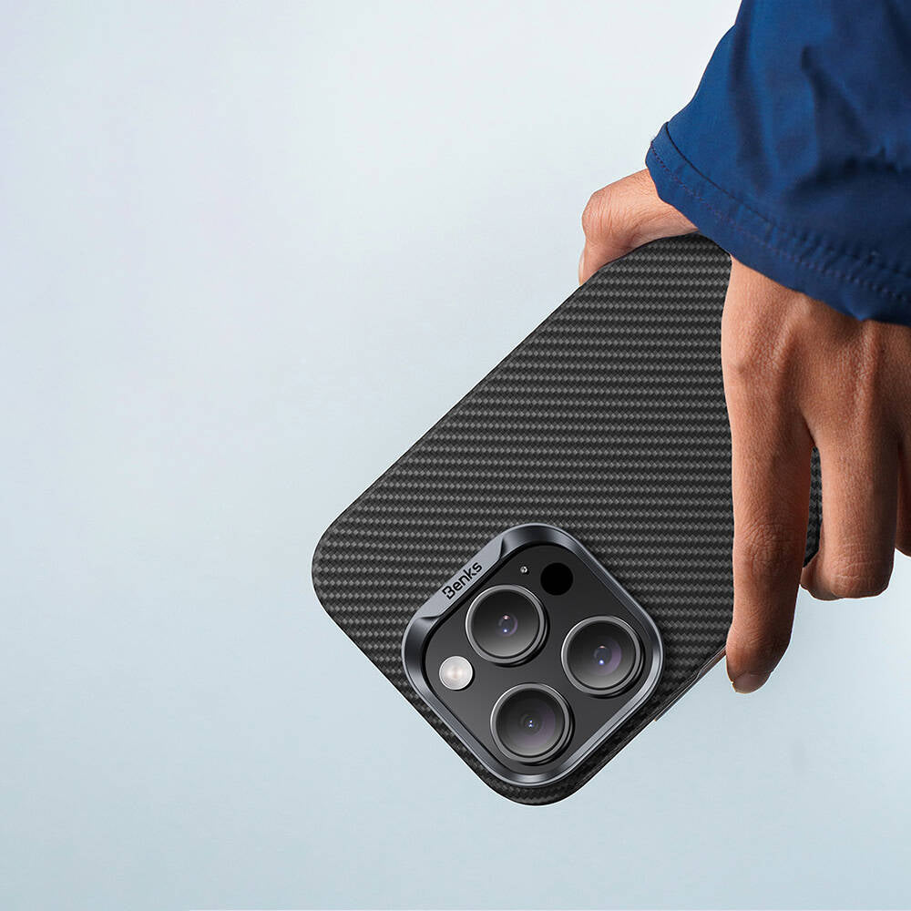 Apple iPhone 16 Kılıf Benks M-safe Şarj Özellikli Magnetik ArmorAir 600D Kevlar Fiber Kapak Siyah