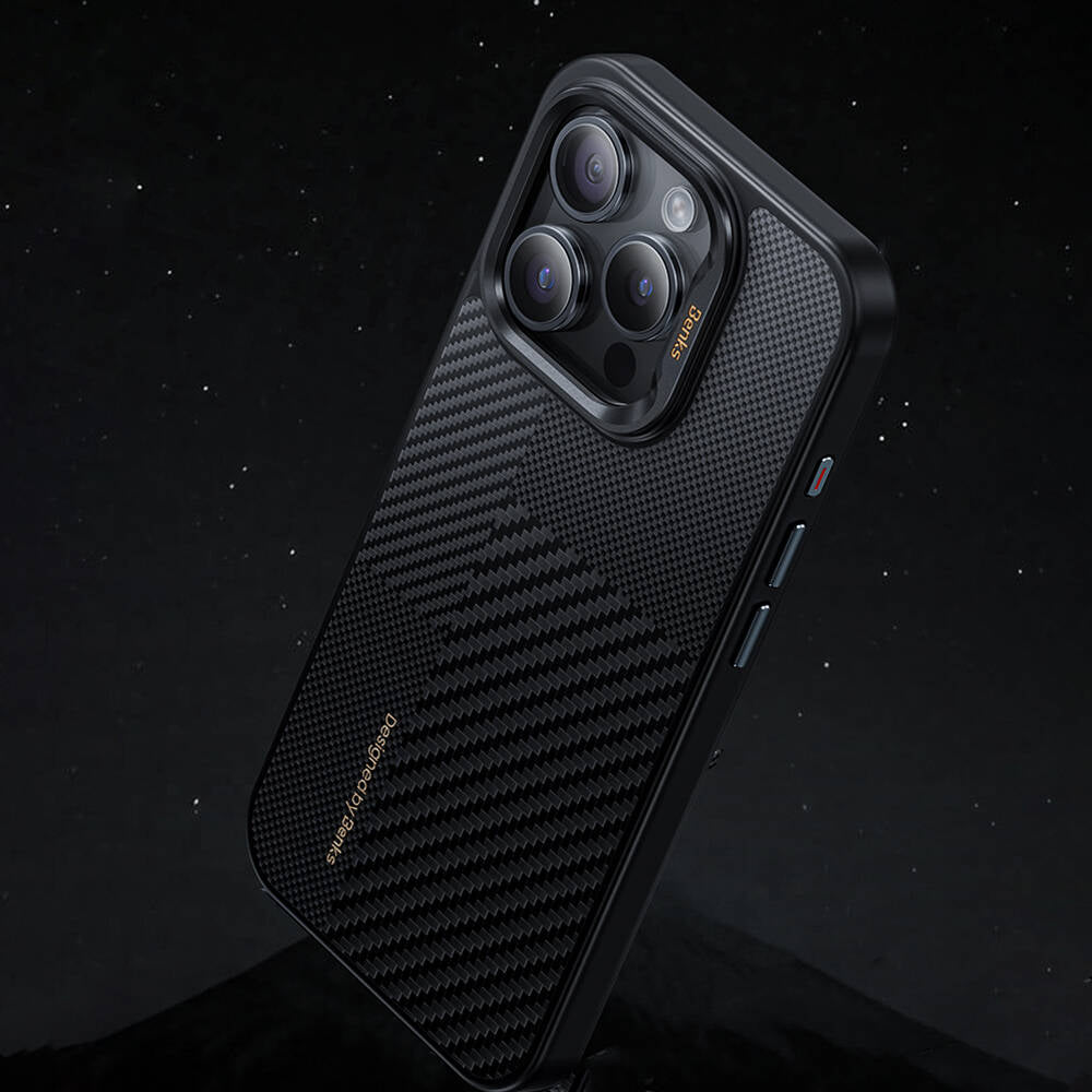 Apple iPhone 16 Kılıf M-safe Şarj Özellikli Karbon Fiber Benks Montage Hybrid ArmorPro Kevlar Kapak Siyah