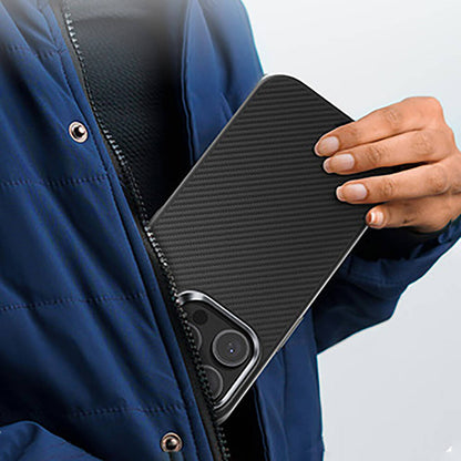 Apple iPhone 16 Plus Kılıf Karbon Fiber M-safe Şarj Özellikli Benks Hybrid ArmorPro 600D Kevlar Kapak Siyah