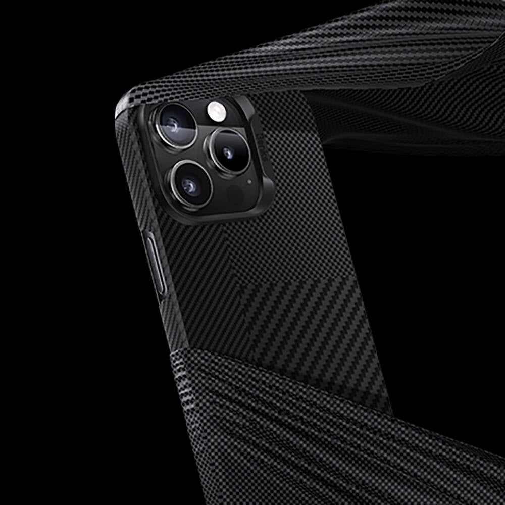 Apple iPhone 16 Plus Kılıf M-safe Şarj Özellikli Karbon Fiber Benks Montage ArmorAir Kevlar Kapak Siyah